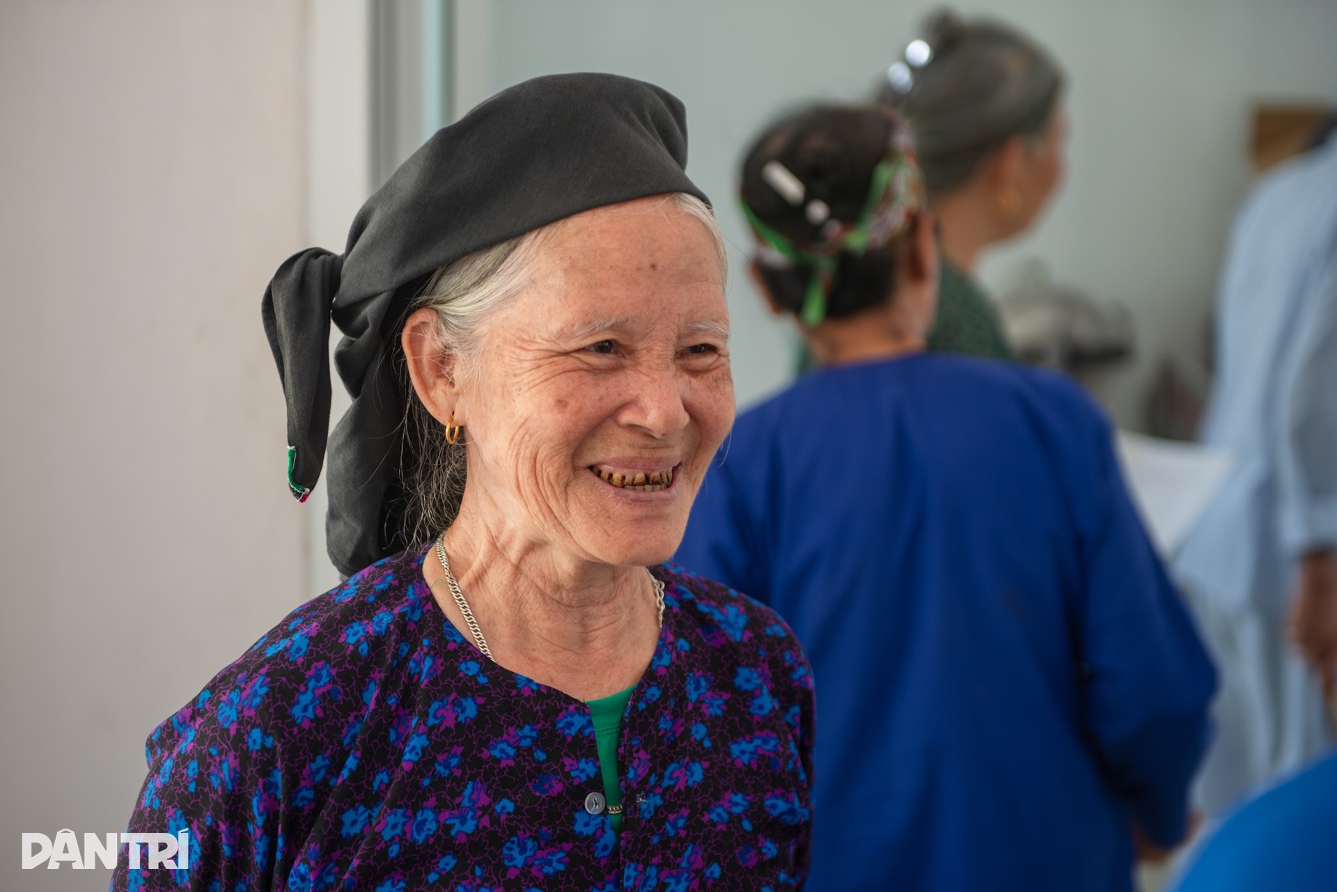 Niềm vui của người dân vùng cao được khám bệnh, nhận thuốc miễn phí - 2