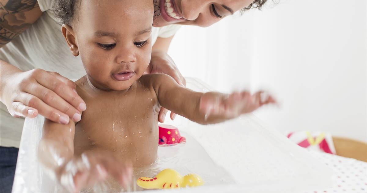 8 sai lầm khi chăm sóc trẻ bị sốt xuất huyết thường gặp mà cha mẹ cần chú ý - Ảnh 5.