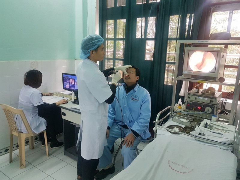 Bác sĩ Đỗ Chính Nghĩa bị người nhà bệnh nhân đánh gãy mũi.