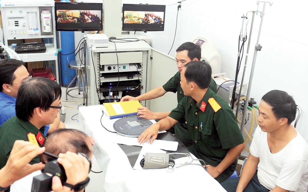 Bước tiến mới - cấp cứu bằng trực thăng - Ảnh 5. Bước tiến mới - cấp cứu bằng trực thăng - Ảnh 5.