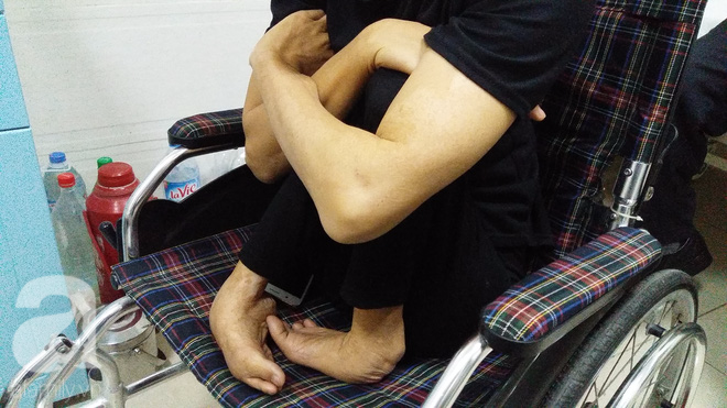 Người mẹ ung thư của 200 trẻ khuyết tật: “Đau là việc của bệnh, sống là việc của mình, tôi chỉ sợ các con lo - Ảnh 3. Người mẹ ung thư của 200 trẻ khuyết tật: “Đau là việc của bệnh, sống là việc của mình, tôi chỉ sợ các con lo - Ảnh 3.