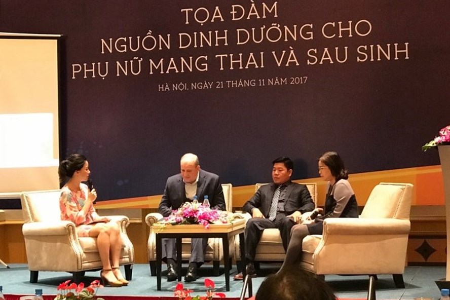 Các chuyên gia trao đổi tại buổi tọa đàm (Ảnh: PV)