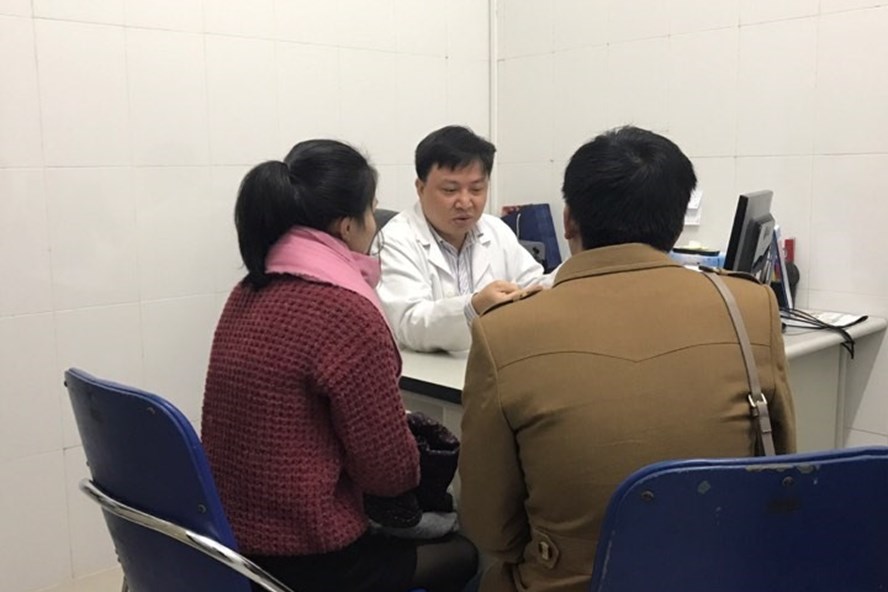 TS Dương Minh Tâm khám cho bệnh nhân N trầm cảm sau sinh