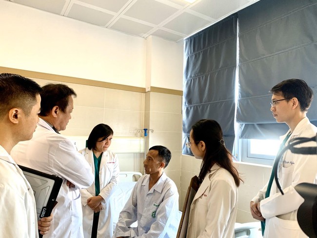 TS.BS Phạm Thị Việt Dung: Phẫu thuật tạo hình thẩm mỹ không đơn giản là nâng mũi, nâng ngực, cắt mí... - Ảnh 5.