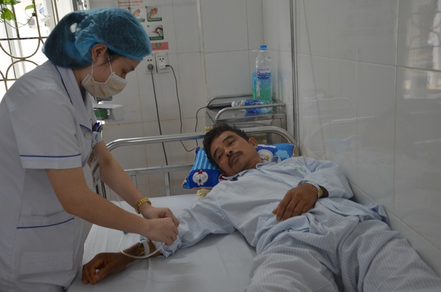 Hơn 65 triệu đồng của bạn đọc đến với người vợ xin nhà hảo tâm cứu chồng - 3