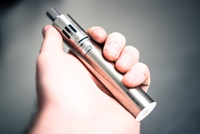 Hiểm họa từ thuốc lá điện tử không kém thuốc lá truyền thống - 2