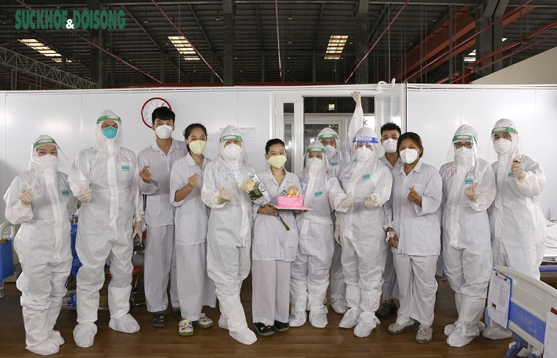 Ngày 20/10: Những người phụ nữ đứng sau ánh hào quang - Ảnh 2.