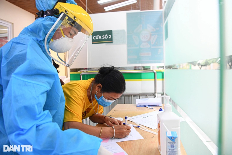 Bảo vệ thành lũy giữa bão Covid-19 - 2