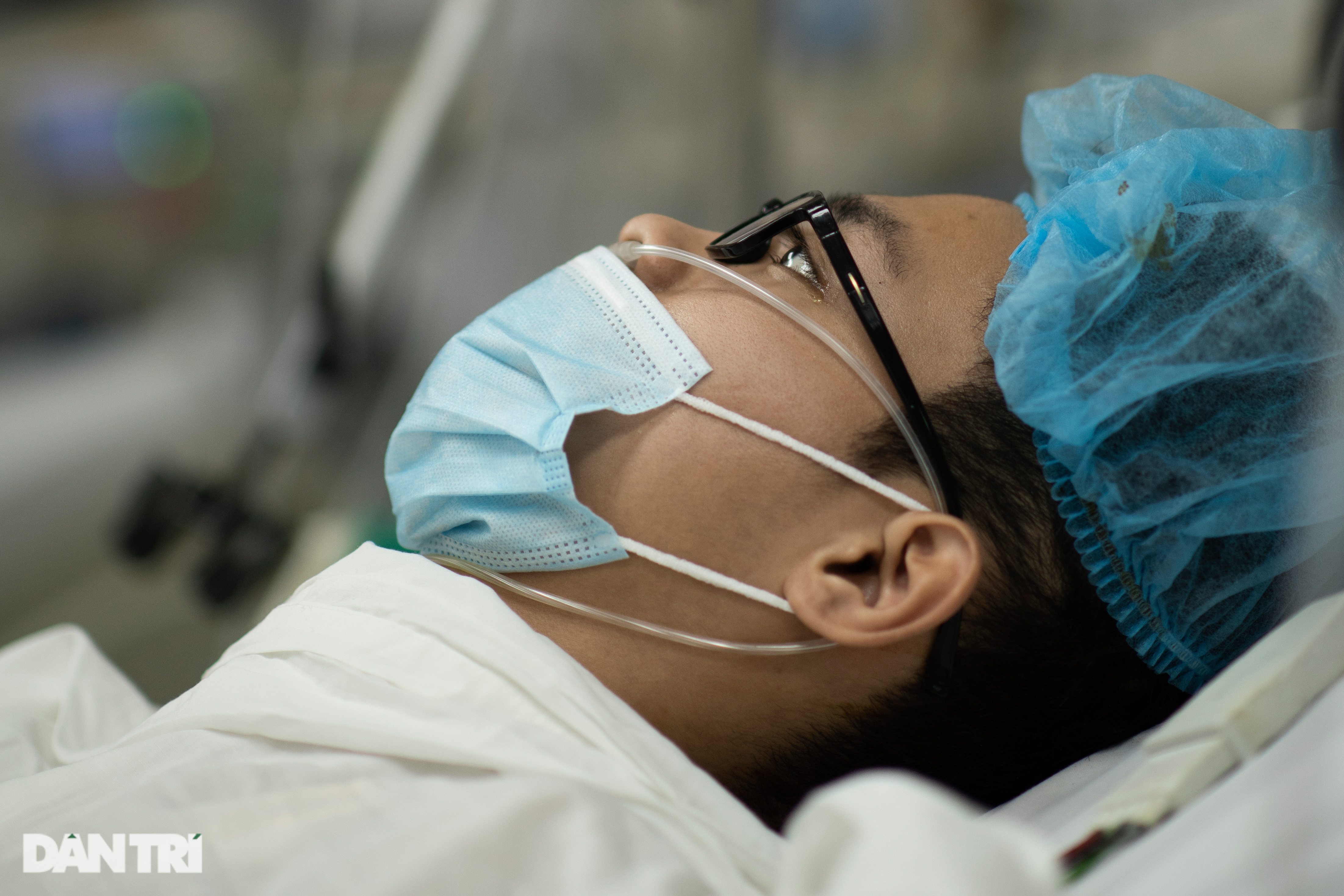 Bên trong phòng mổ đặc biệt, nơi cứu sống hàng nghìn người ở BV Bạch Mai - 22