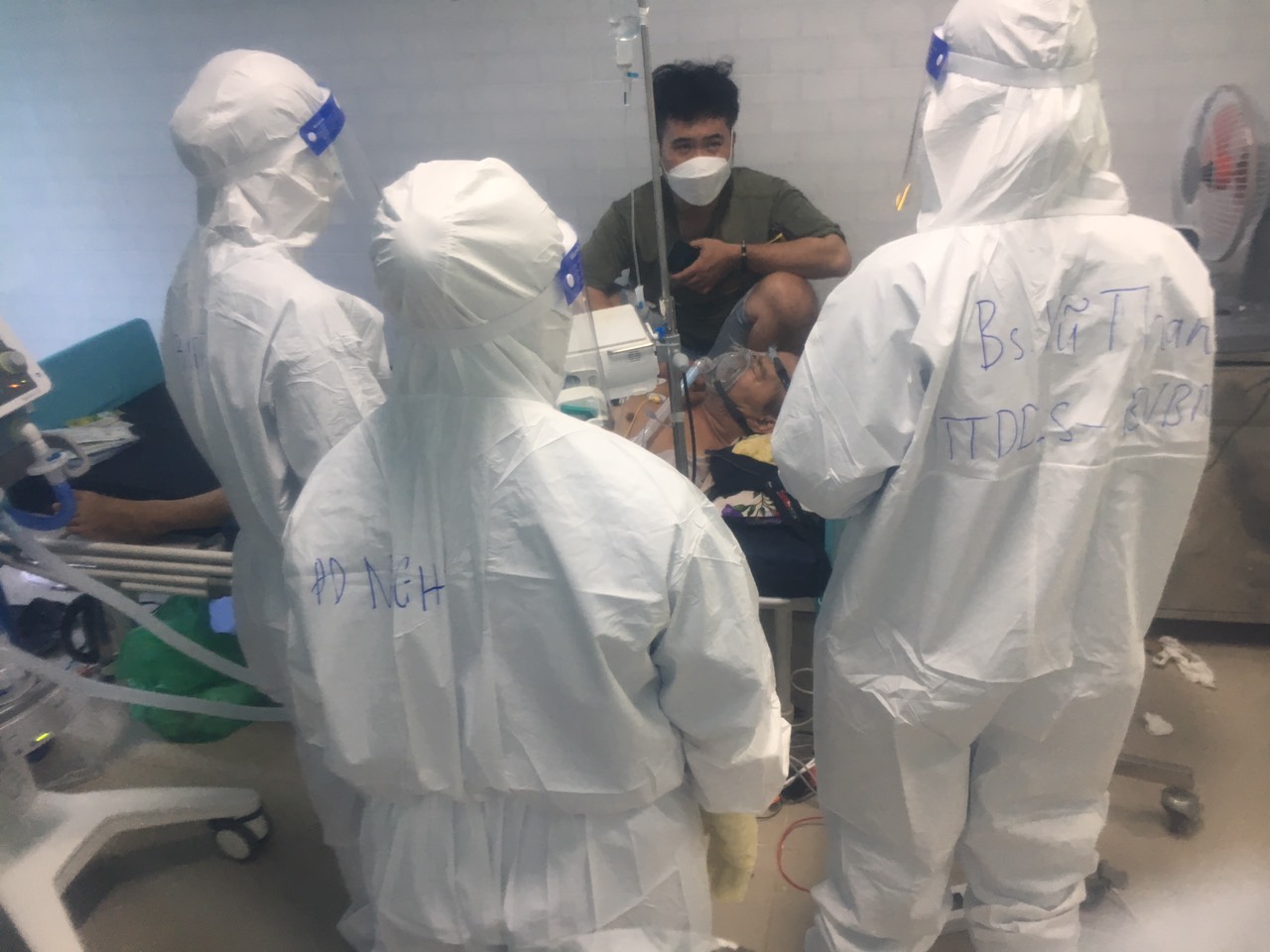 Tạm biệt Thủ đô, xa ánh đèn thành phố ta đi chống dịch - Ảnh 2. Tạm biệt Thủ đô, xa ánh đèn thành phố ta đi chống dịch - Ảnh 2.