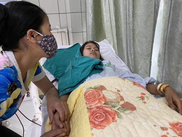 Thương người mẹ goá đôi mắt đỏ hoe cầu xin bạn đọc cứu con - 3