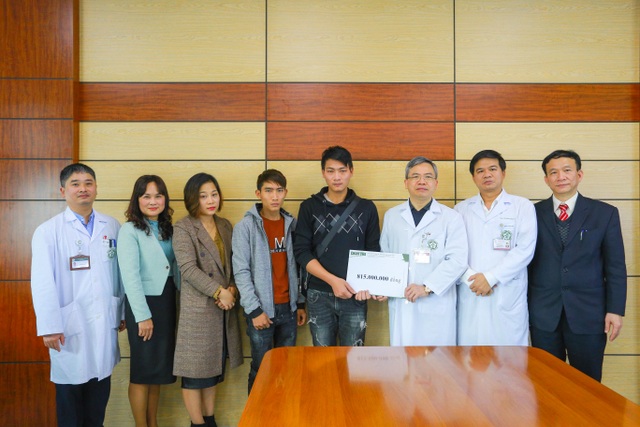 Hài nhi ngừng tim 10 phút, bạn đọc giúp đỡ 1,2 tỉ đồng cứu sản phụ - 5